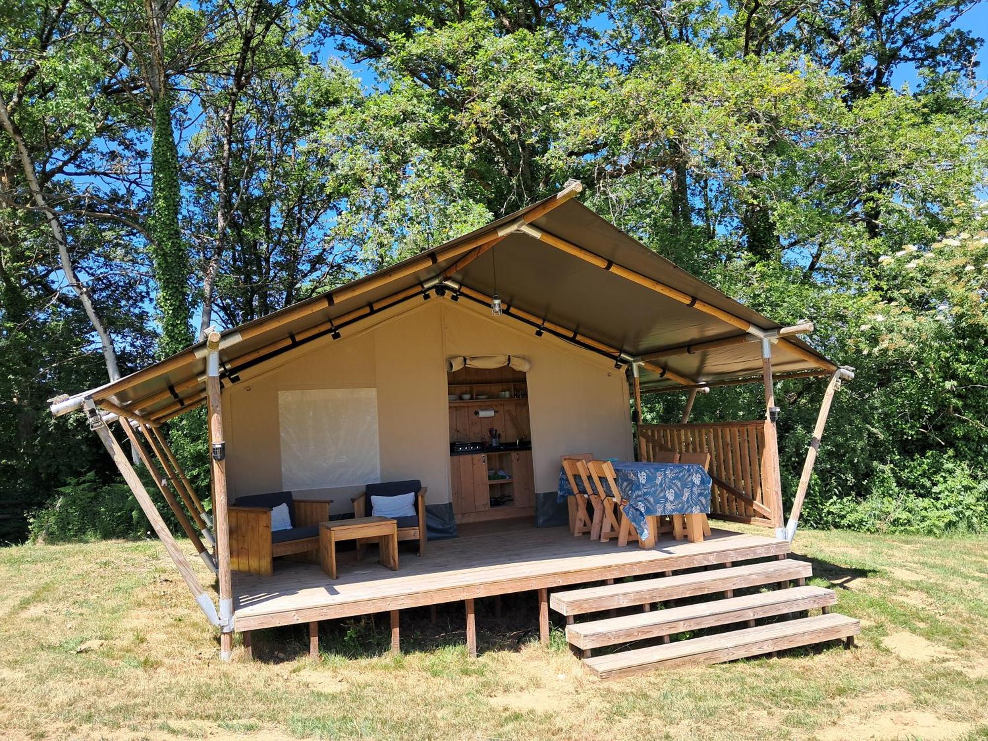 Luxury Safari Tents At Moulin Du Pommier Glamping & Camping Saulgond المظهر الخارجي الصورة